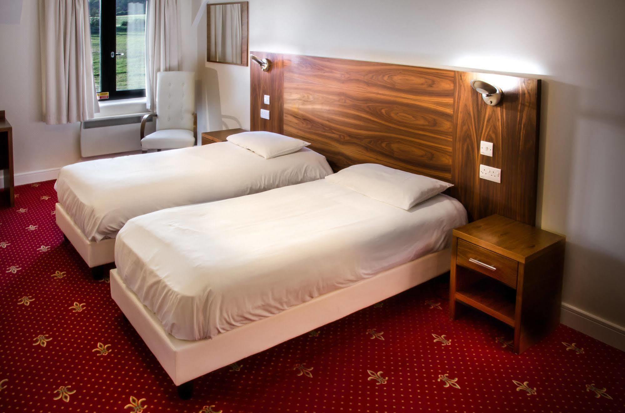 The Sharnbrook Hotel Zewnętrze zdjęcie